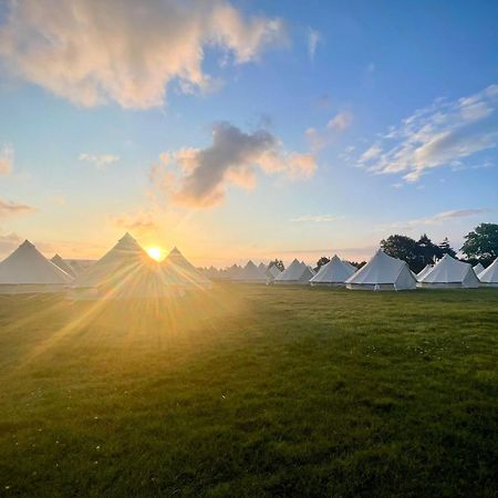 Nine Yards Bell Tents At The Tt - קאסלטאון מראה חיצוני תמונה