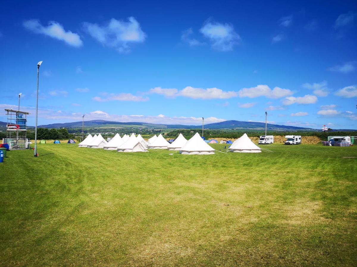 Nine Yards Bell Tents At The Tt - קאסלטאון מראה חיצוני תמונה