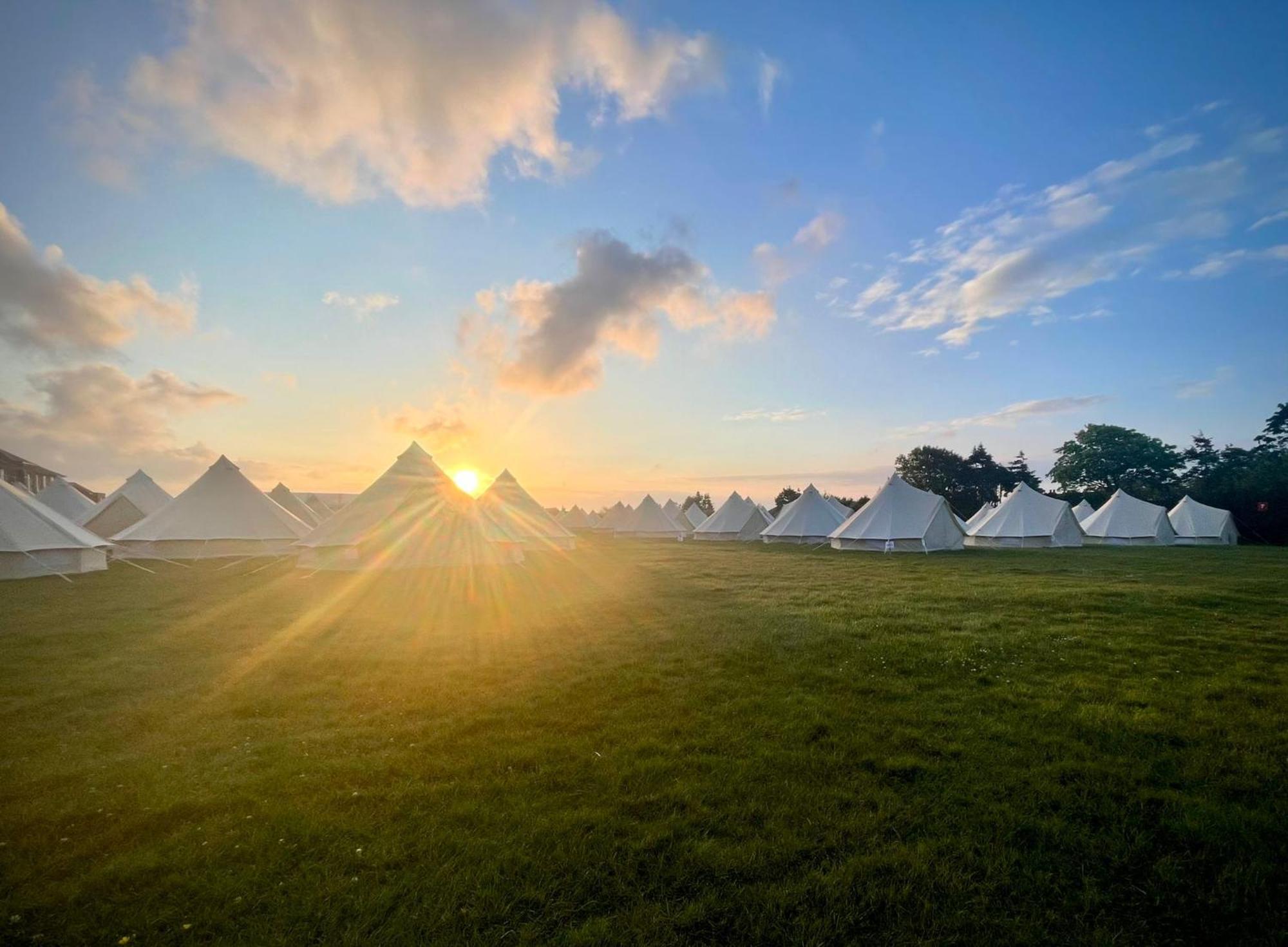 Nine Yards Bell Tents At The Tt - קאסלטאון מראה חיצוני תמונה
